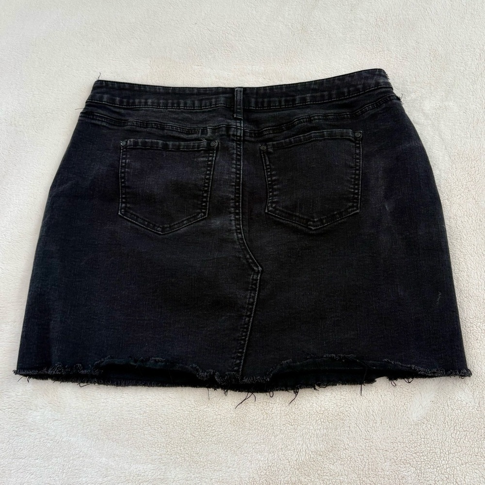 Celebrity Pink Black Mini Jean Denim Skirt Raw Hem Women Junior Sz 13/31 Retro - Picture 3 of 15
